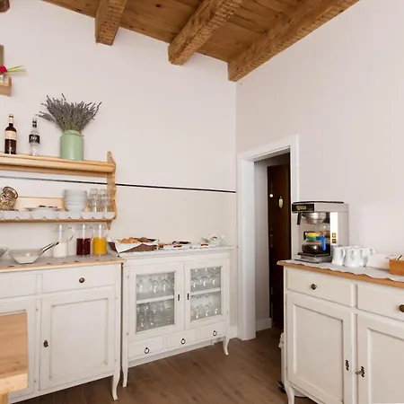 Maria Bed & Breakfast 4*