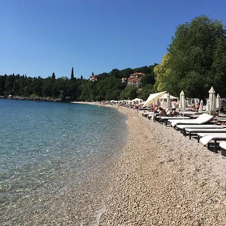 Maria 4*